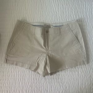 WOMENS KHAKI SHORTS